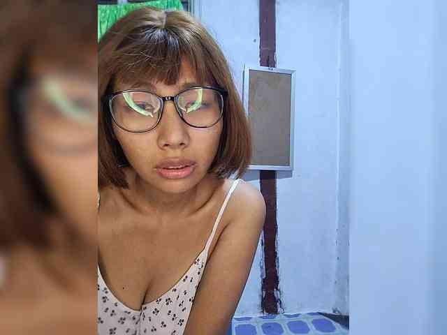 momo3312 webcam