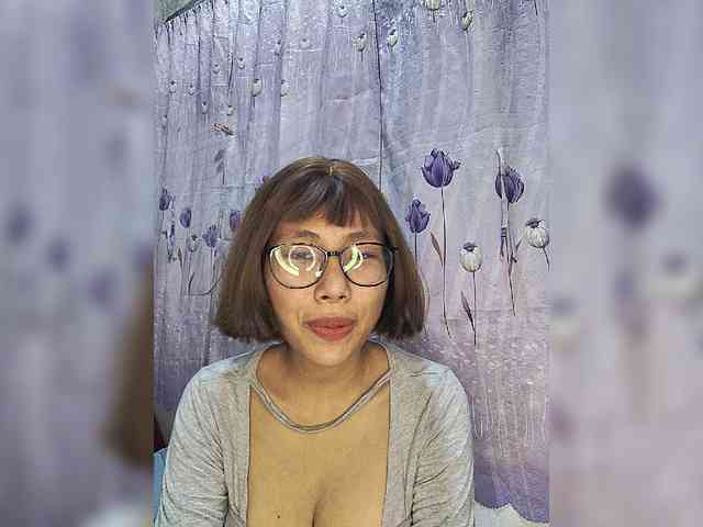 momo3312 webcam