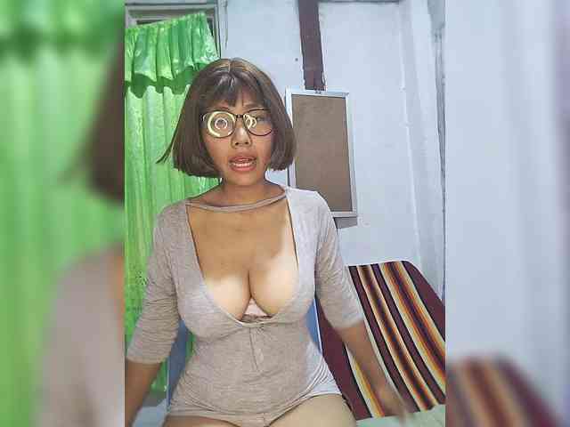 momo3312 webcam