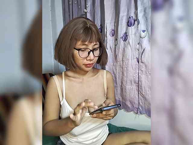 momo3312 webcam