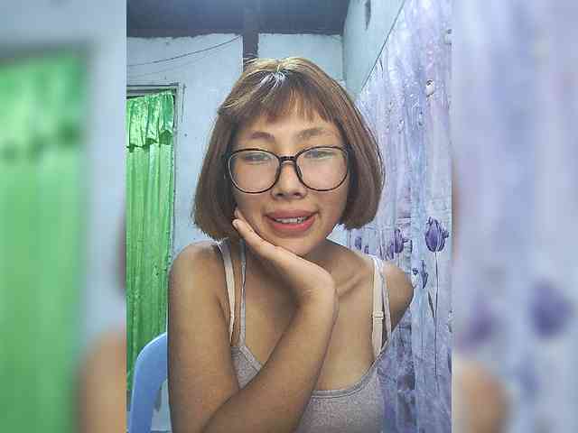 momo3312 webcam