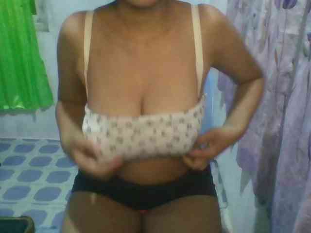 momo3312 webcam