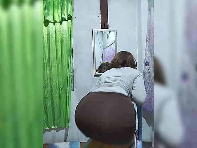 momo3312 webcam