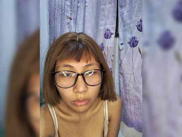 momo3312 webcam