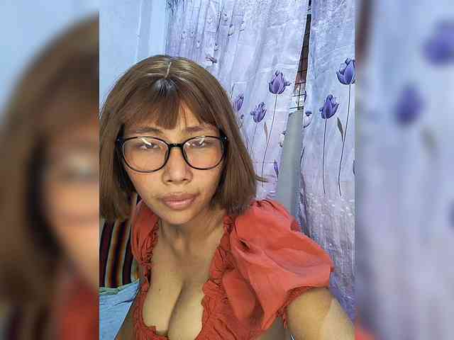 momo3312 webcam