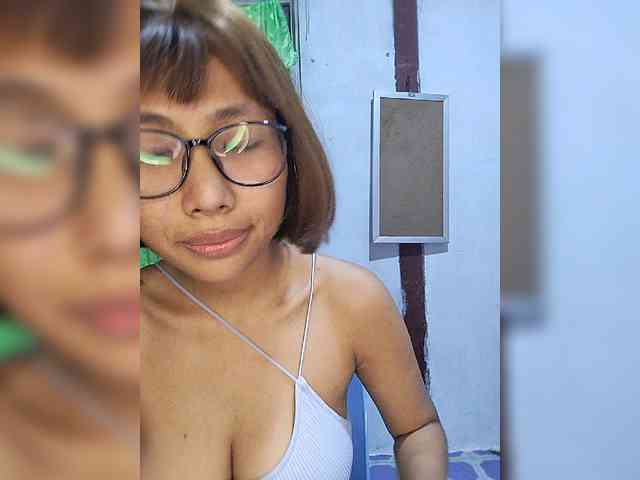 momo3312 webcam