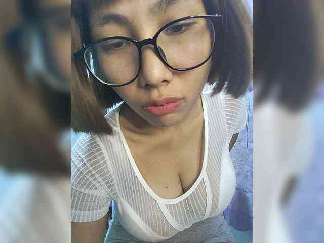 momo3312 webcam