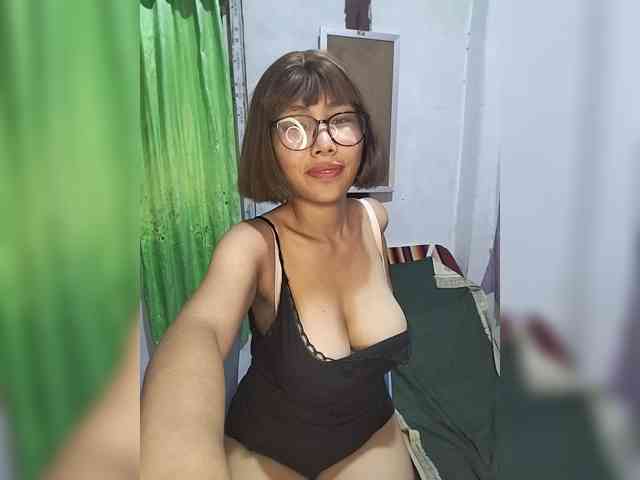 momo3312 webcam