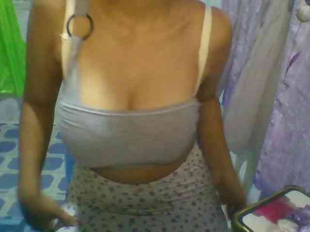 momo3312 webcam