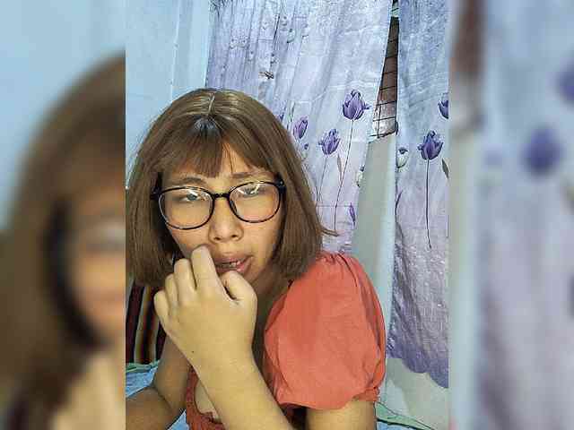 momo3312 webcam
