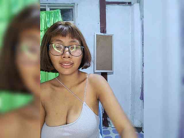 momo3312 webcam