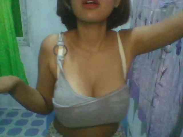 momo3312 webcam