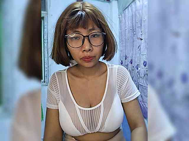 momo3312 webcam