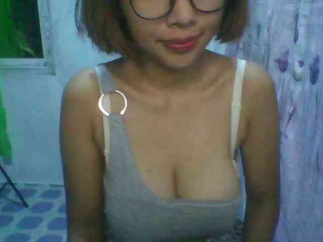 momo3312 webcam