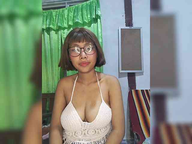 momo3312 webcam
