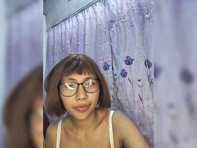 momo3312 webcam