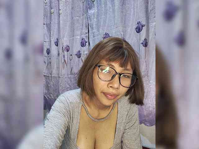 momo3312 webcam