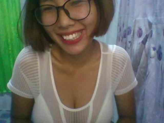 momo3312 webcam