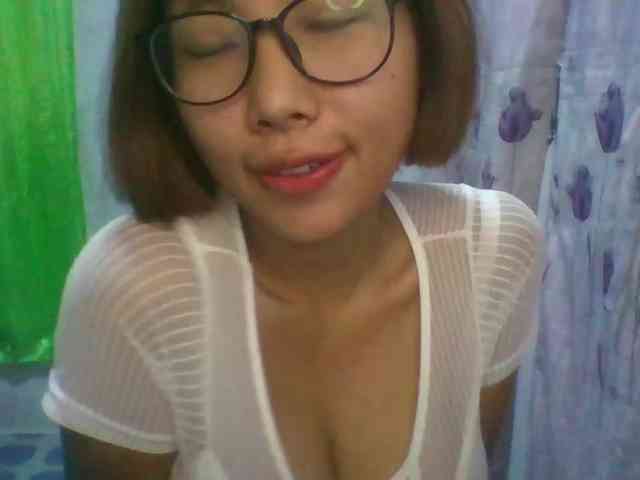 momo3312 webcam
