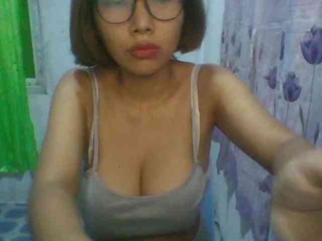 momo3312 webcam