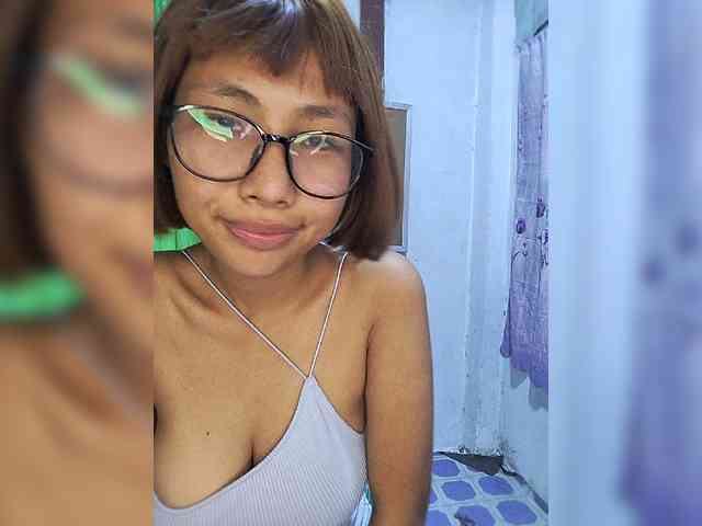 momo3312 webcam
