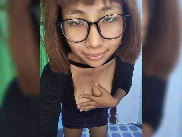 momo3312 webcam