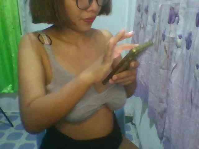 momo3312 webcam