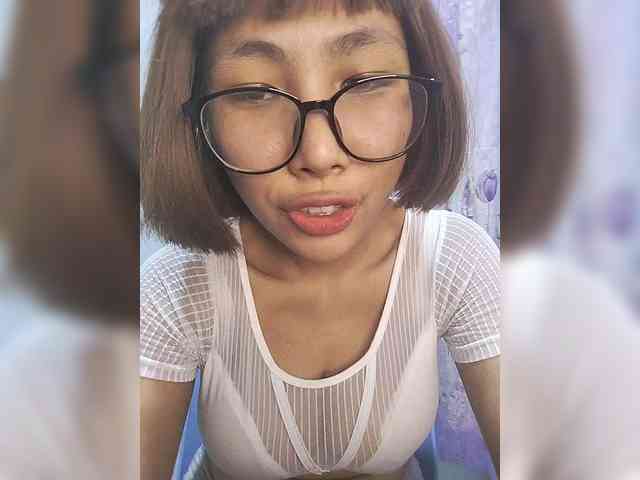momo3312 webcam