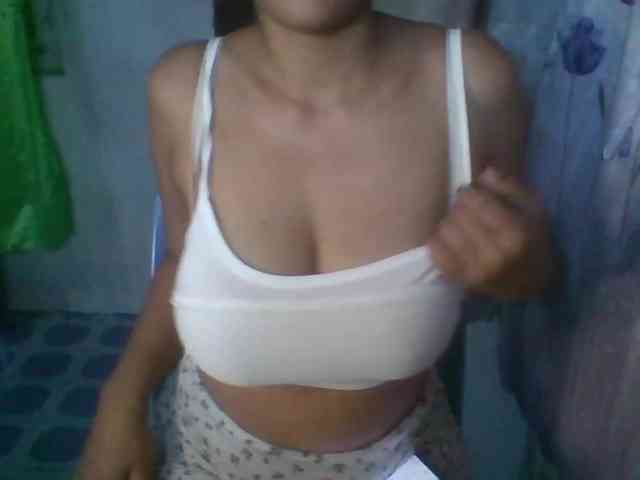 momo3312 webcam