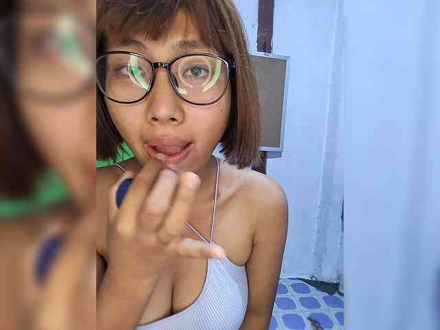 momo3312 webcam