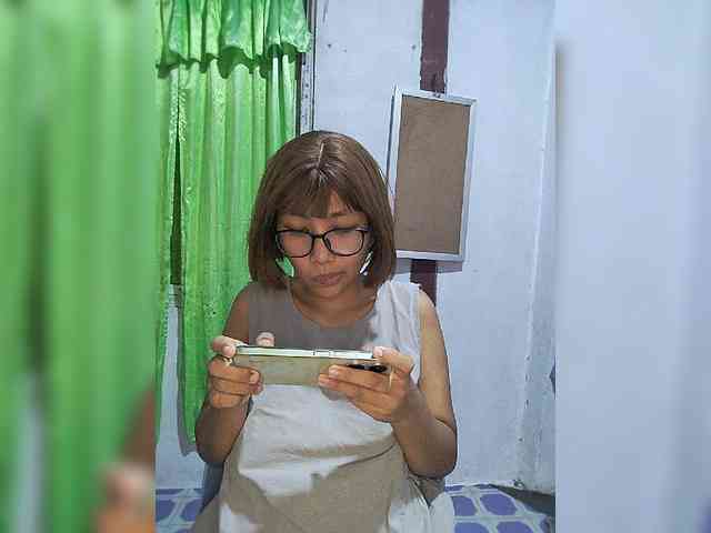 momo3312 webcam