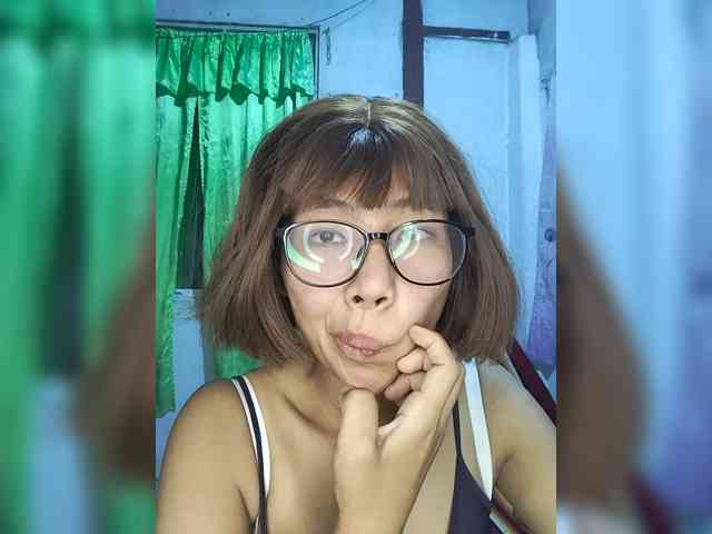 momo3312 webcam