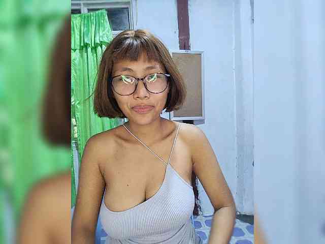 momo3312 webcam