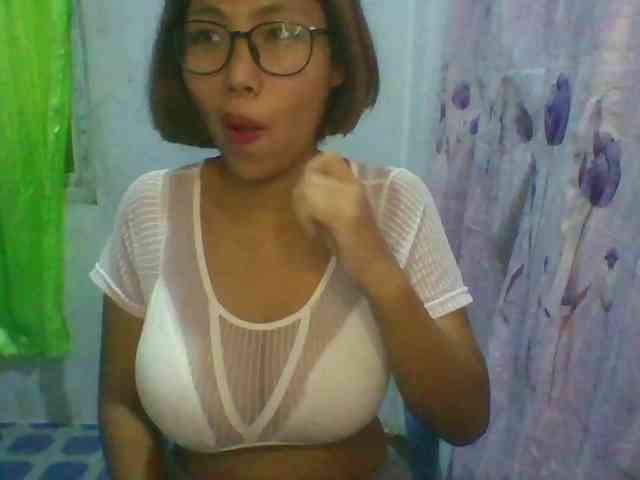 momo3312 webcam