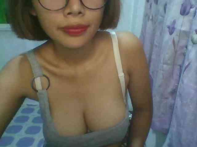 momo3312 webcam
