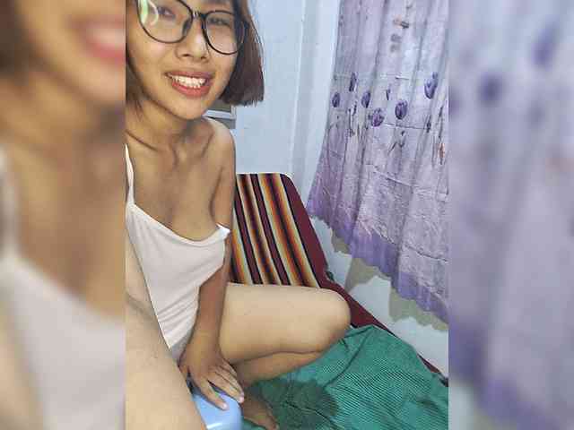 momo3312 webcam