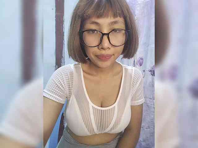 momo3312 webcam