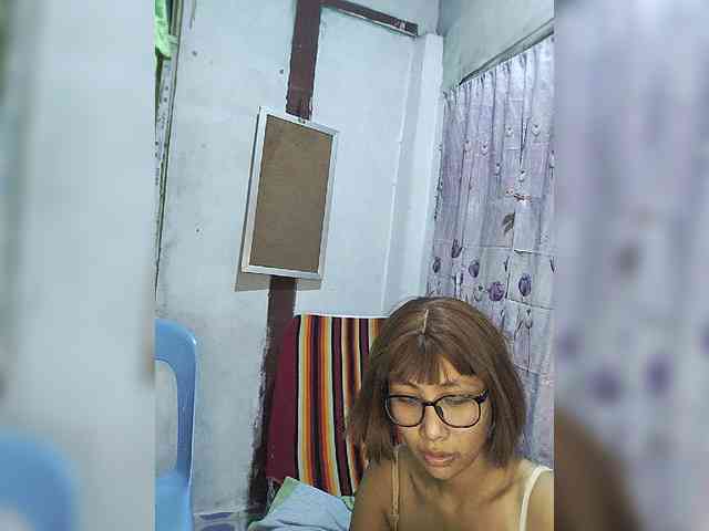momo3312 webcam