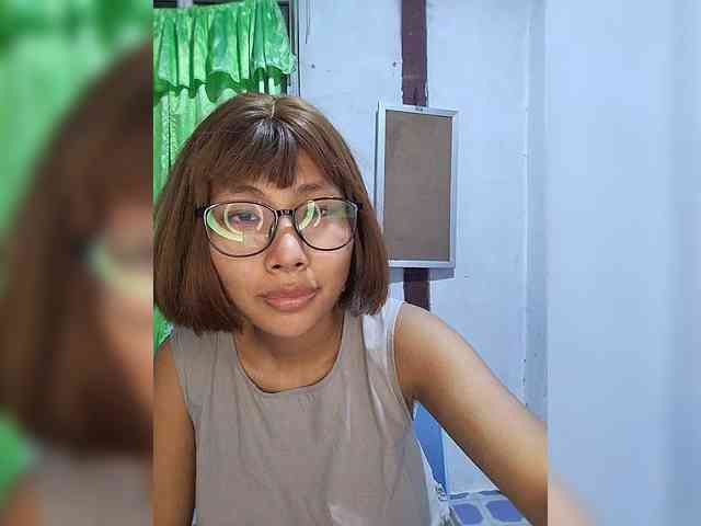 momo3312 webcam