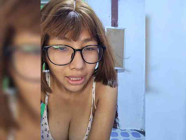 momo3312 webcam