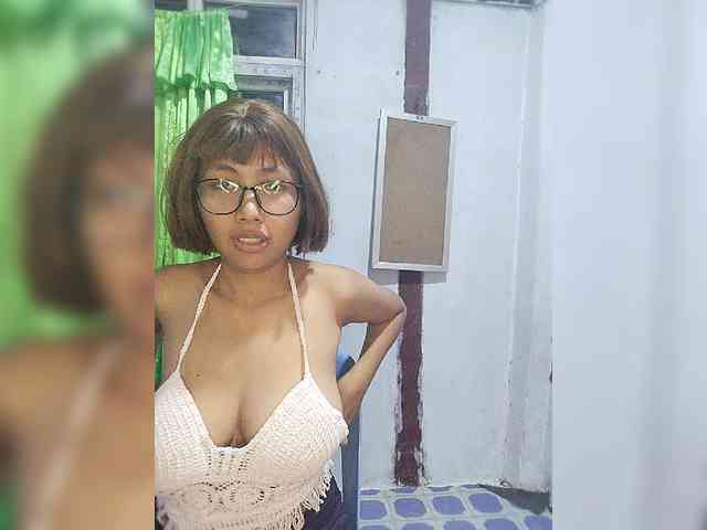 momo3312 webcam