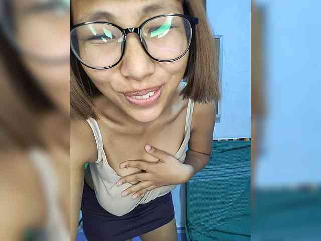 momo3312 webcam