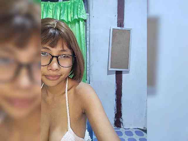 momo3312 webcam