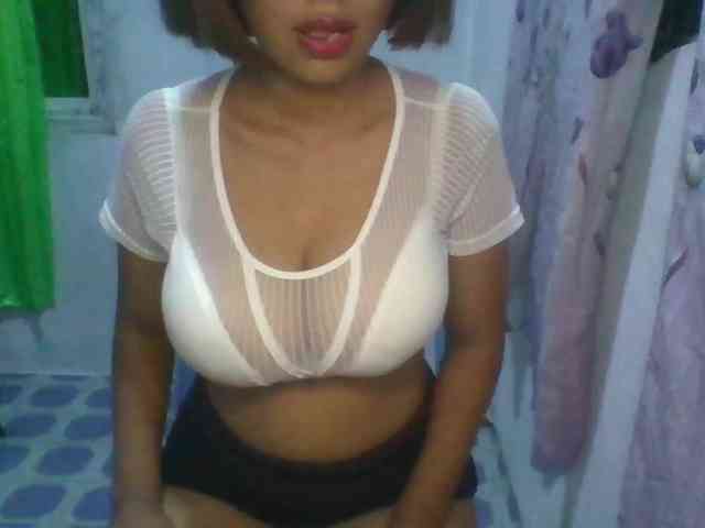 momo3312 webcam