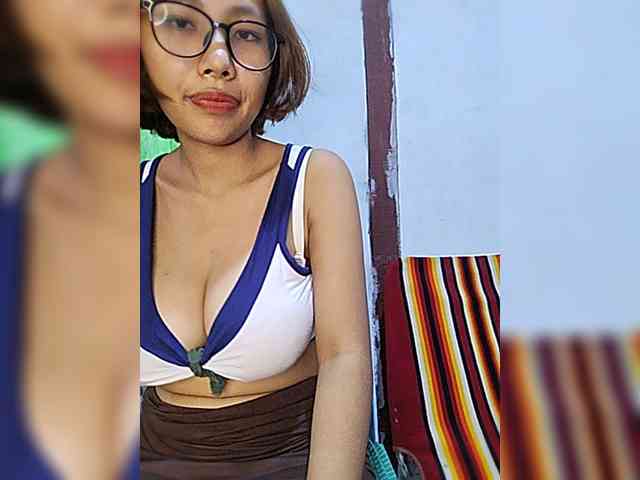 momo3312 webcam