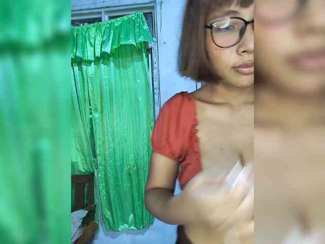 momo3312 webcam