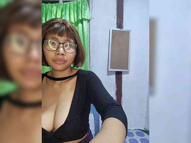 momo3312 webcam
