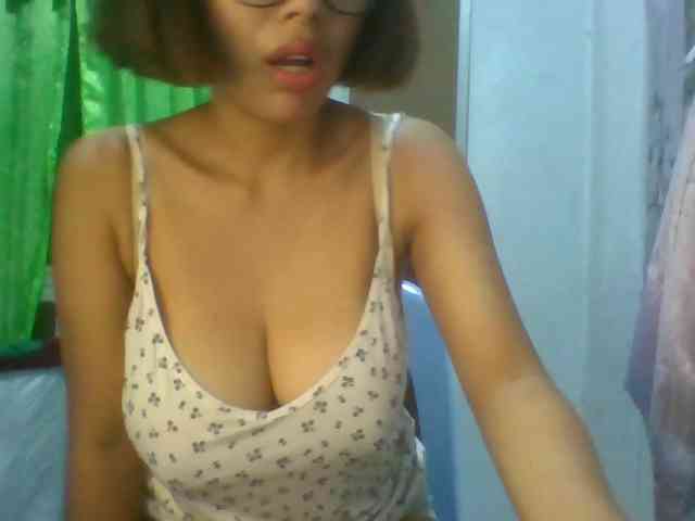 momo3312 webcam