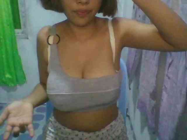 momo3312 webcam