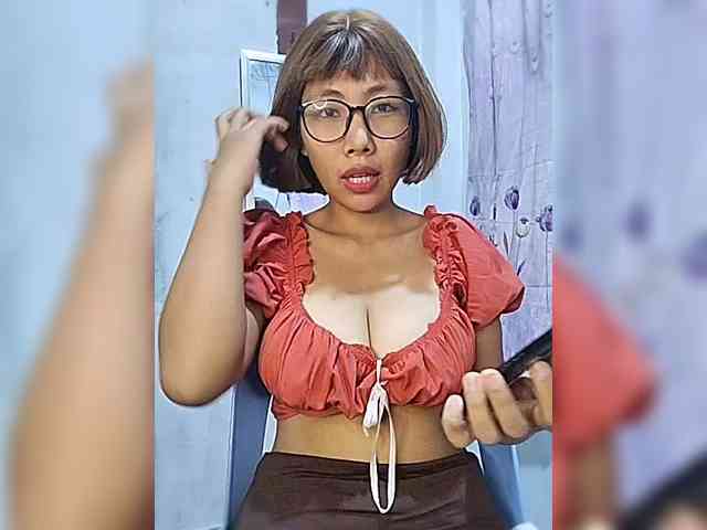 momo3312 webcam